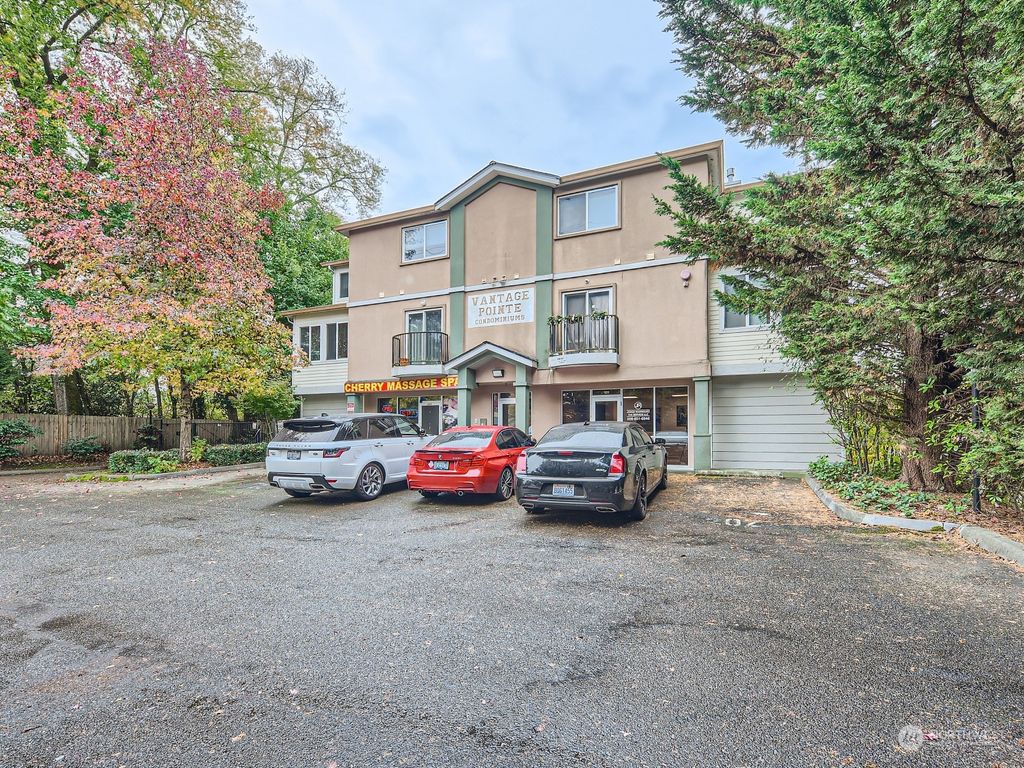 Photo of 1645 288th St St #207, Federal Way, WA 98003 (MLS # 2187134)