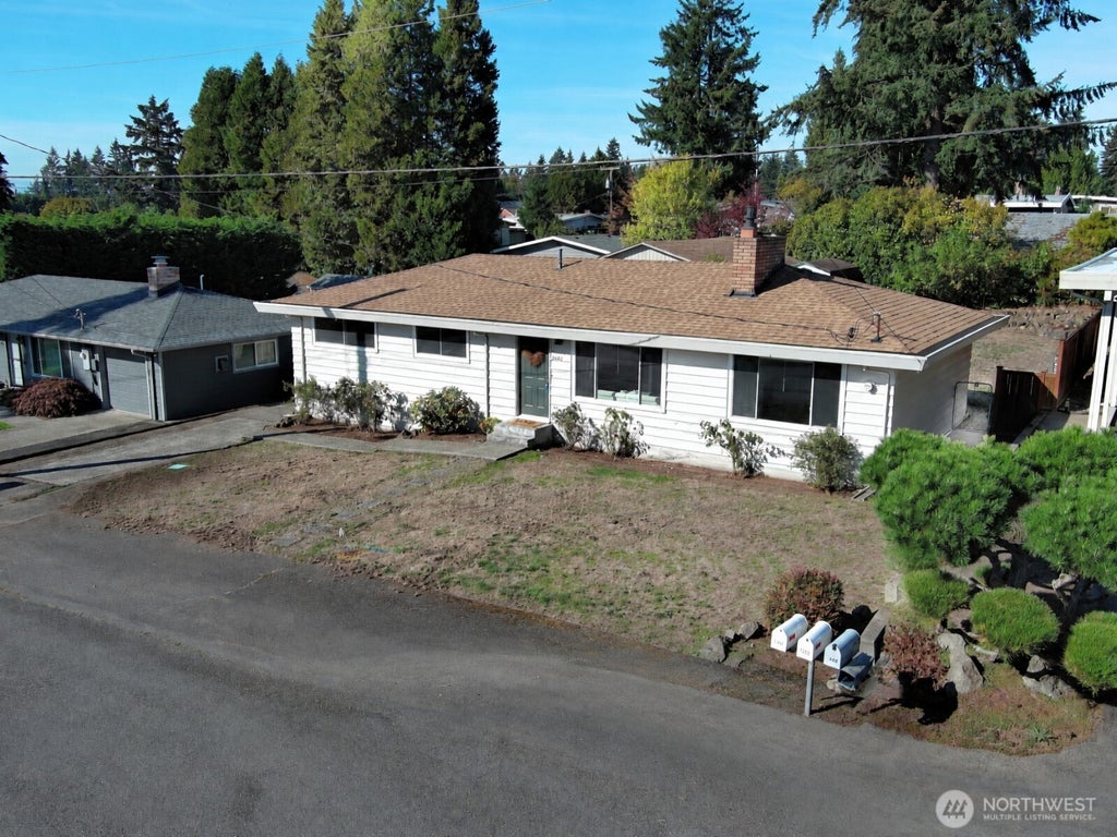 Photo of 2404 NE 22nd Street, Renton, WA 98056 (MLS # 2592704)
