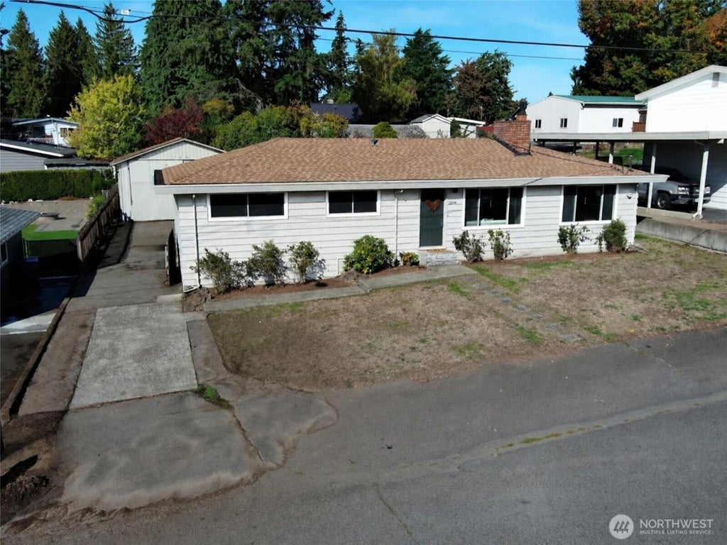 Photo of 2404 NE 22nd Street, Renton, WA 98056 (MLS # 2592704)