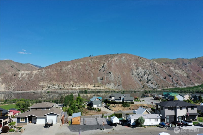 565 Entiat Place