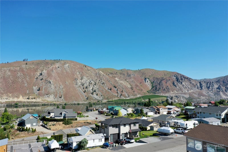 565 Entiat Place