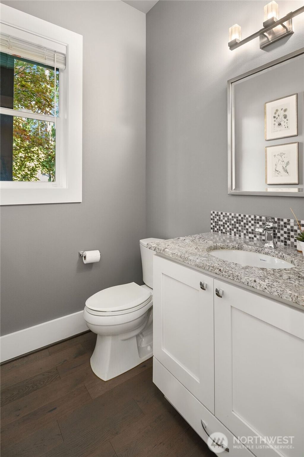 listing image 9368107610605900478