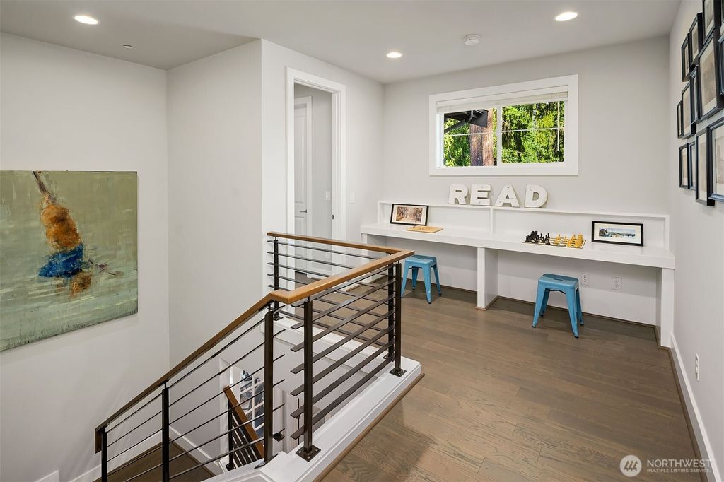 listing image 9361500334970740425