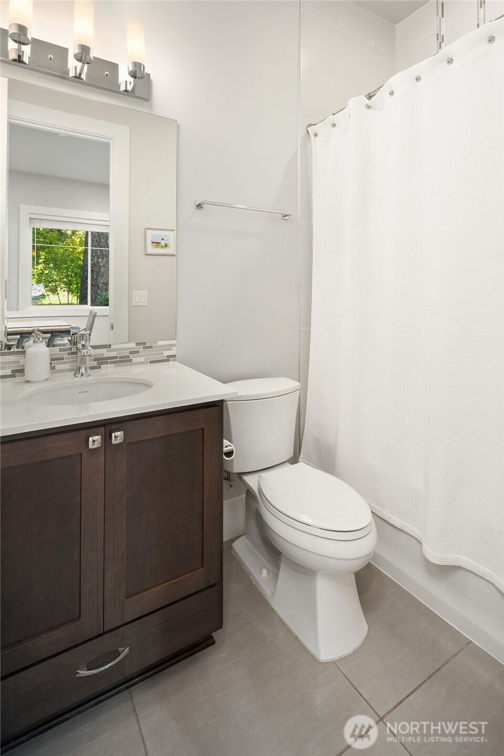 listing image 9361358061467016760
