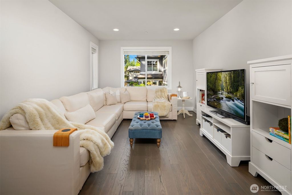 listing image 9363532703908403323