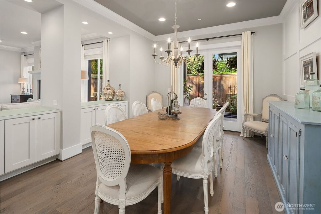 listing image 9361407117379621637