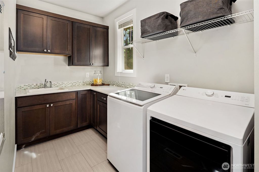 listing image 9366144603993476464