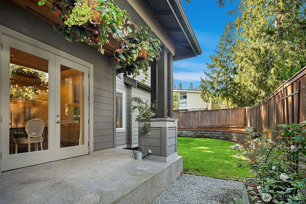 listing image 9362389537601134528