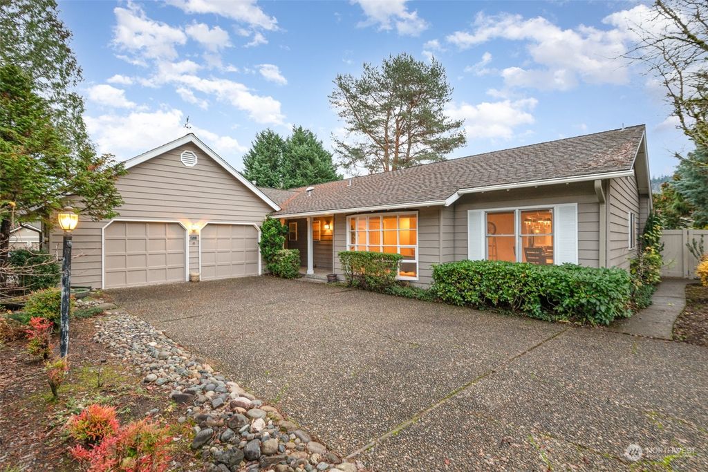 Photo of 4552 192nd Avenue SE, Issaquah, WA 98027 (MLS # 2312206)