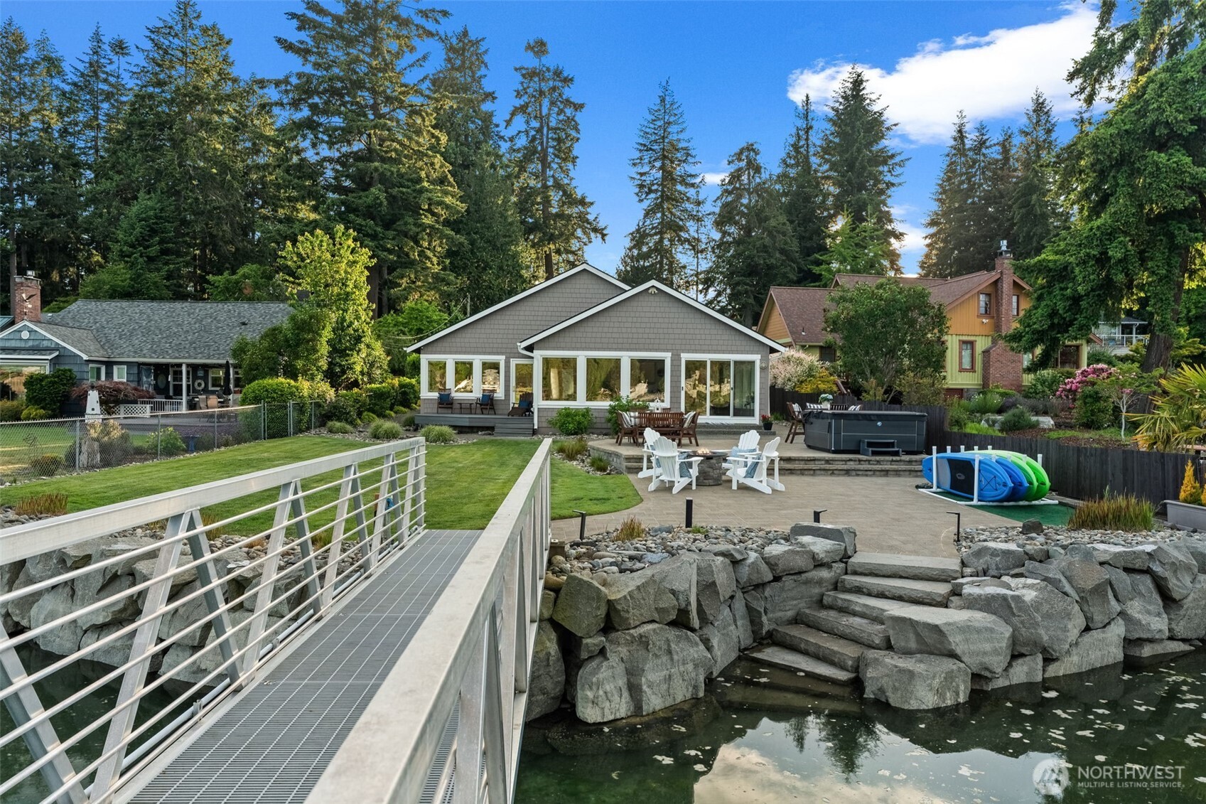 4221 Forest Beach Drive NW
