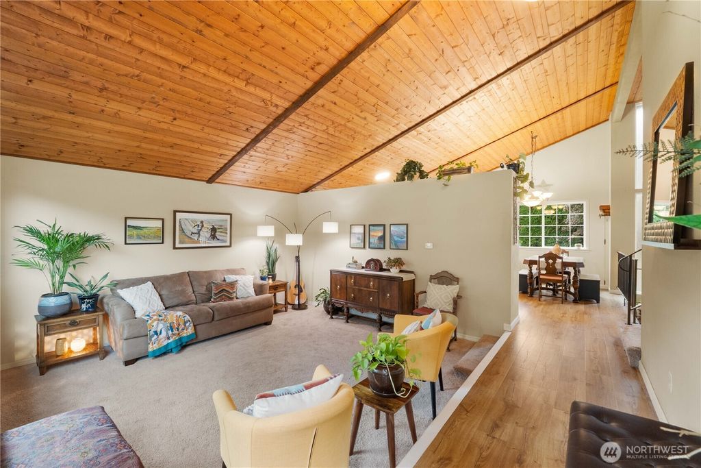 Photo of 21334 125th Street SE, Kent, WA 98031 (MLS # 2445735)