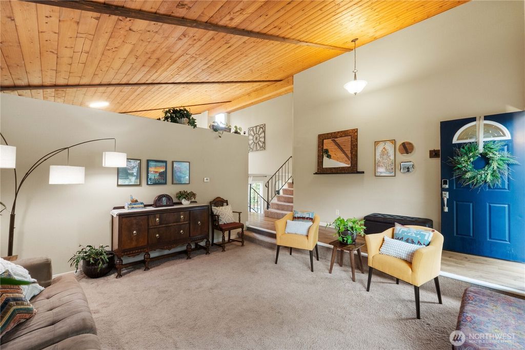 Photo of 21334 125th Street SE, Kent, WA 98031 (MLS # 2445735)