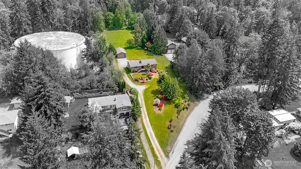 Photo of 13632 183rd Avenue SE, Renton, WA 98059 (MLS # 2523668)