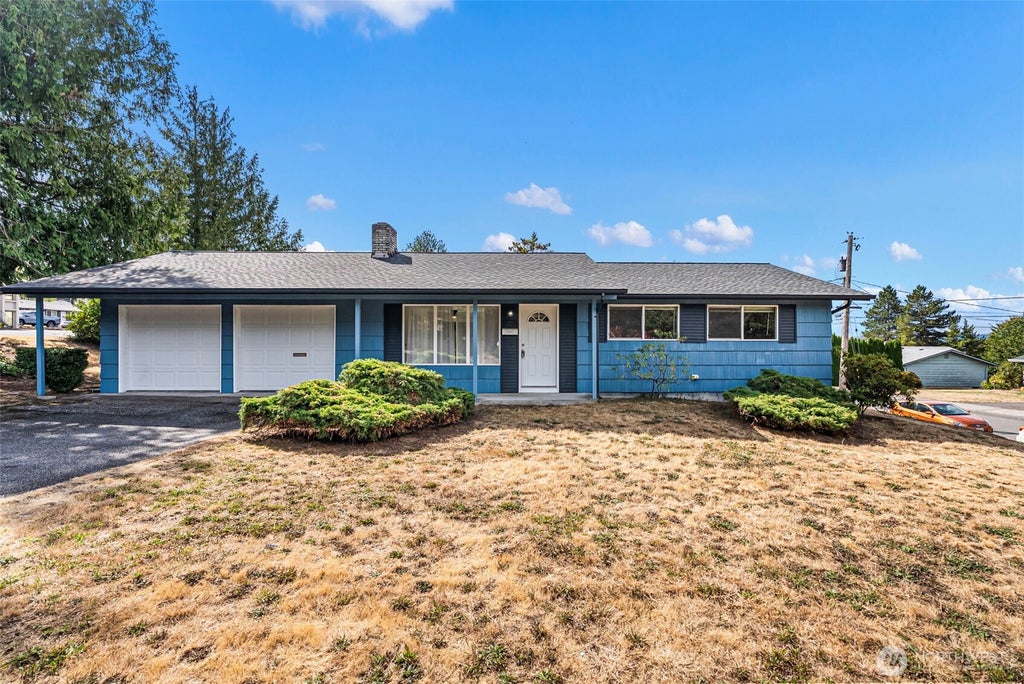 Photo of 1527 Sylvan Way, Bremerton, WA 98310 (MLS # 2574923)