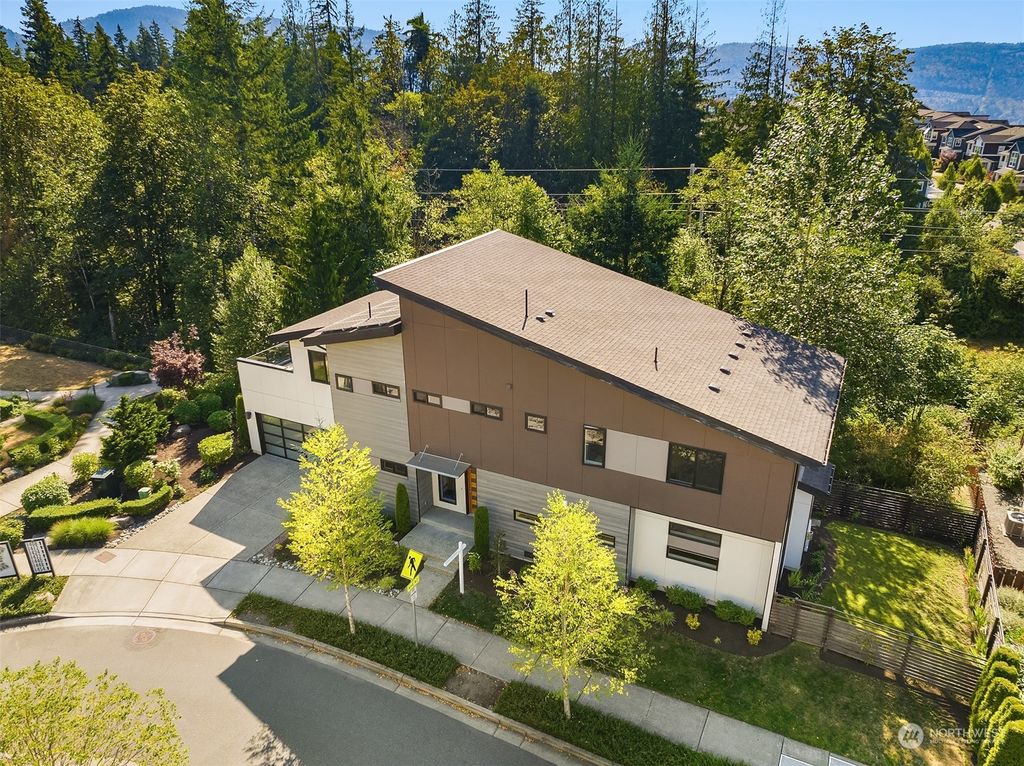 Photo of 1519 14th Place NE, Issaquah, WA 98029 (MLS # 1999764)
