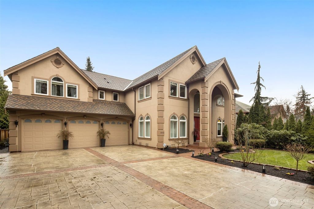 Photo of 13112 134th Avenue NE, Kirkland, WA 98034 (MLS # 2496900)