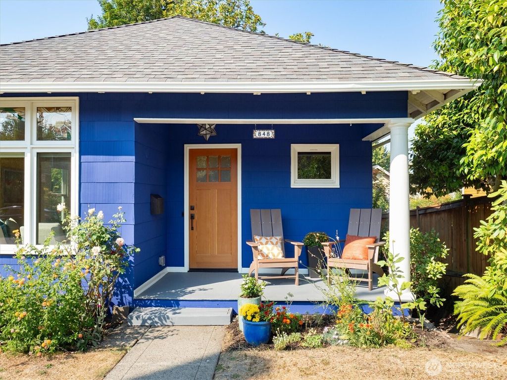 Photo of 848 NE 57th Street, Seattle, WA 98105 (MLS # 2428507)
