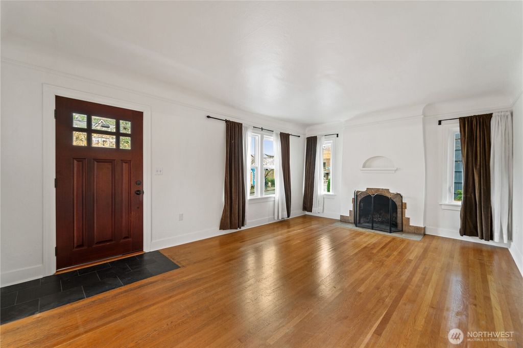 Photo of 3113 NE 65th Street, Seattle, WA 98115 (MLS # 2507282)