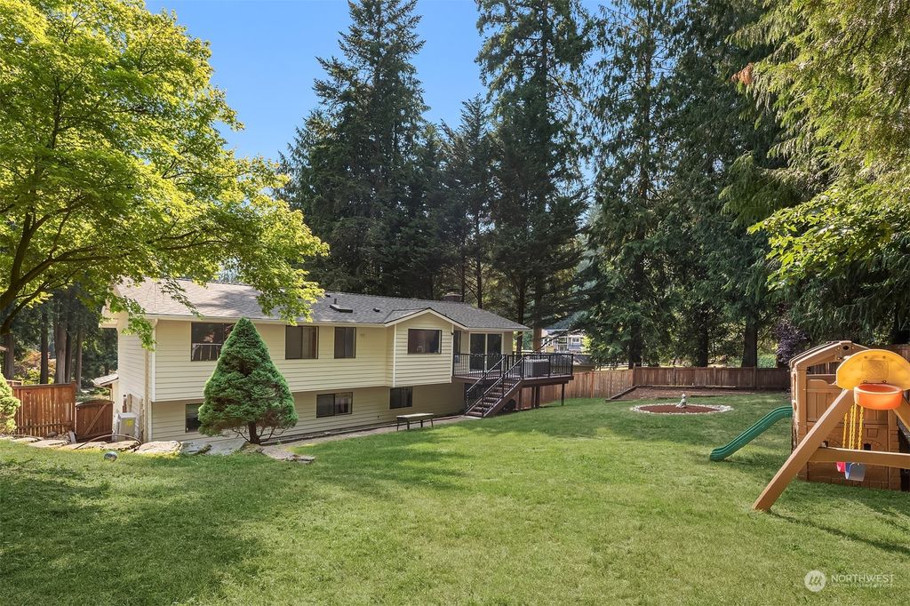 Photo of 16216 197th Avenue NE, Woodinville, WA 98077 (MLS # 2130215)