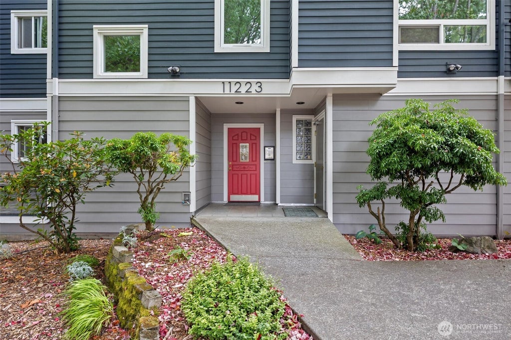 Photo of 11223 Corliss Avenue N #301, Seattle, WA 98133 (MLS # 2578122)