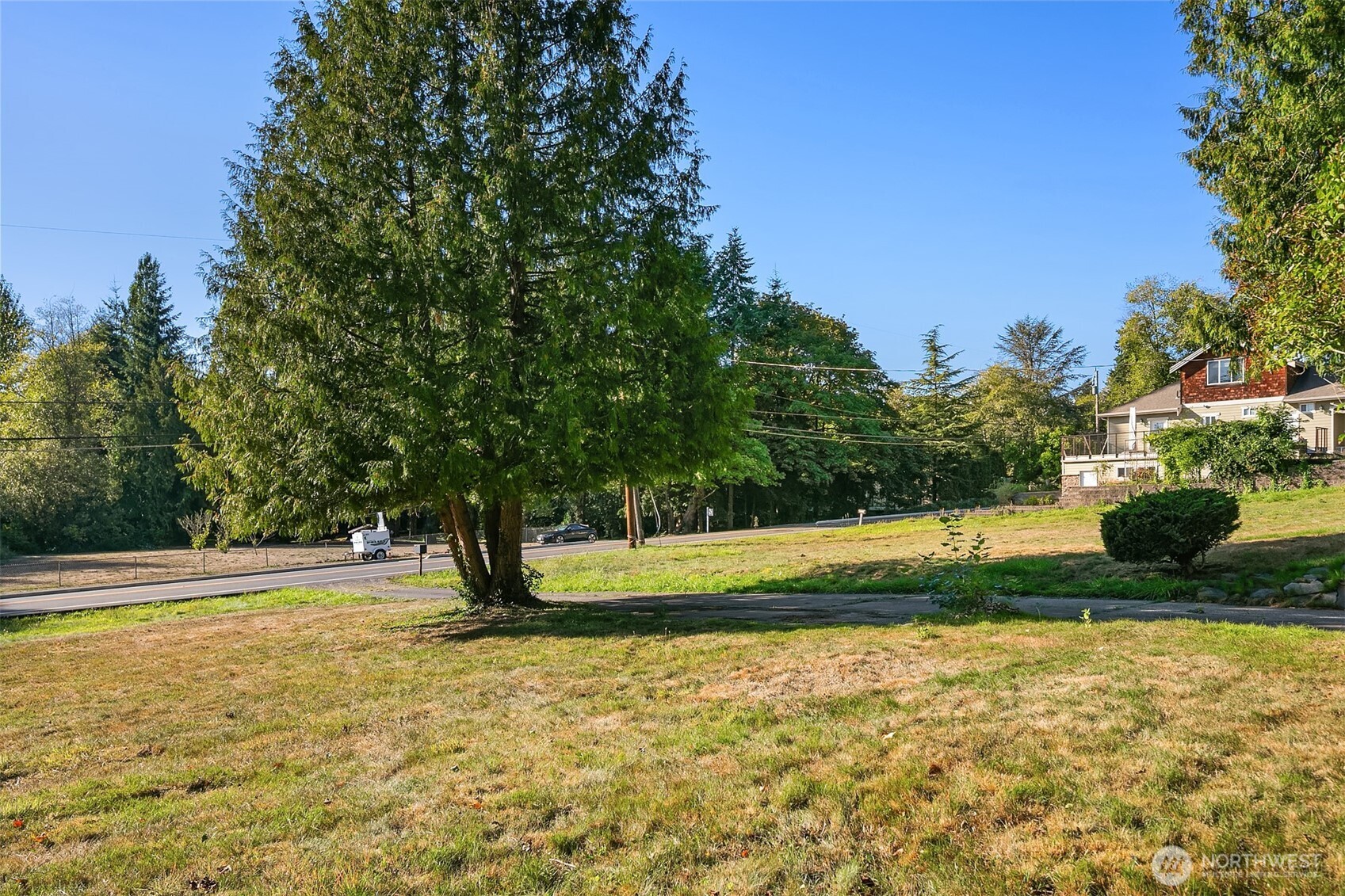 19044 35th Avenue NE