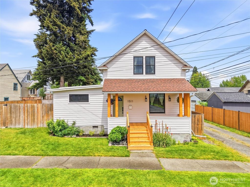 Photo of 1511 S 17th Street, Tacoma, WA 98405 (MLS # 2531737)