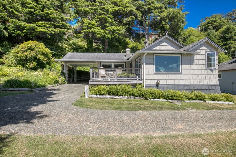 17 Sunset Street