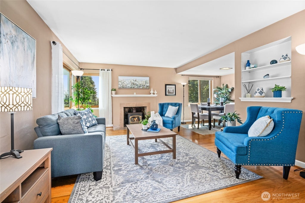 Photo of 1529 NE 94th Street, Seattle, WA 98115 (MLS # 2556990)