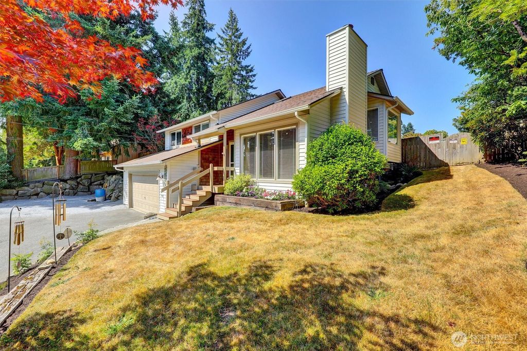 Photo of 7920 E Glen Drive, Everett, WA 98203 (MLS # 2410900)