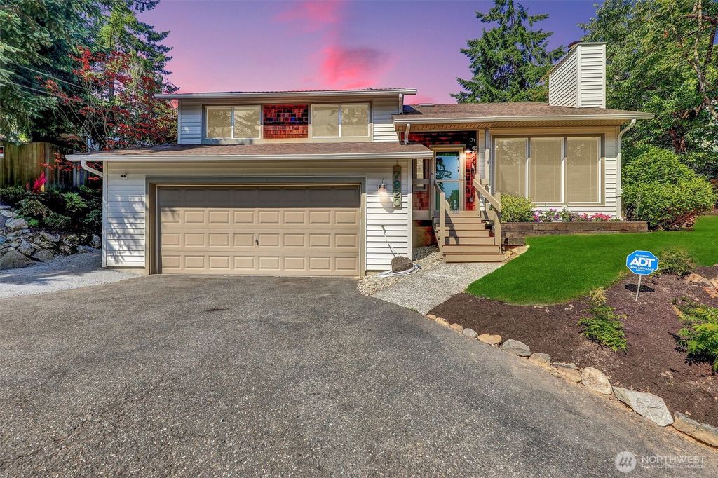 Photo of 7920 E Glen Drive, Everett, WA 98203 (MLS # 2410900)