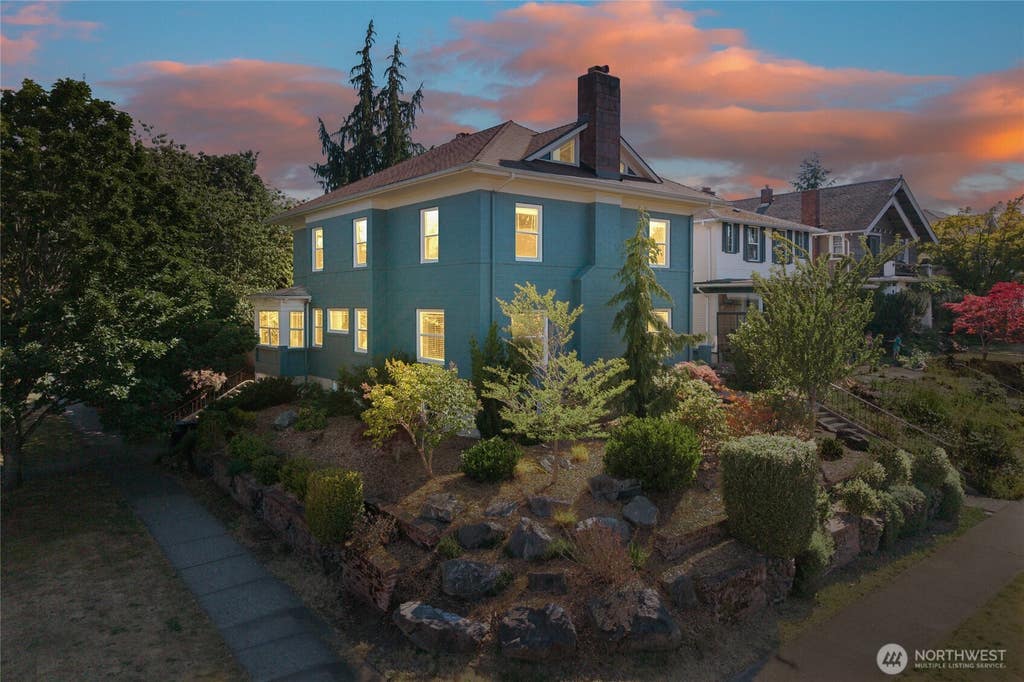 Photo of 4704 N 39th ST, Tacoma, WA 98407 (MLS # 2549562)
