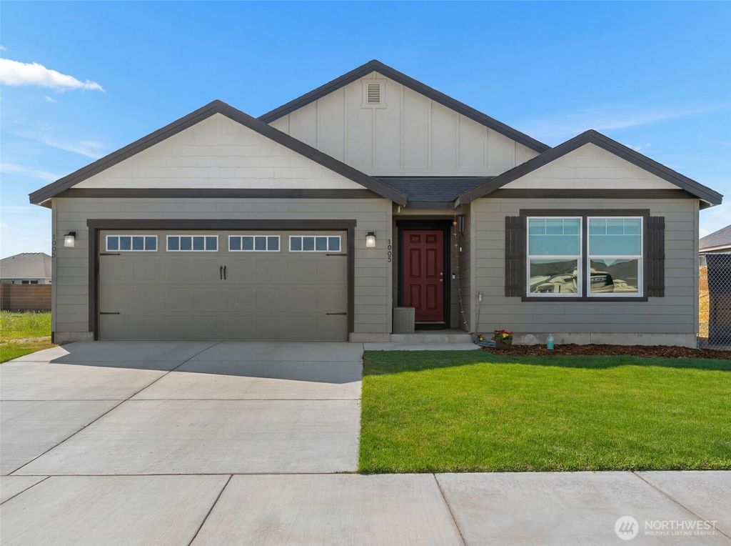 Photo of 1005 7th Avenue NE, Quincy, WA 98848 (MLS # 2516610)