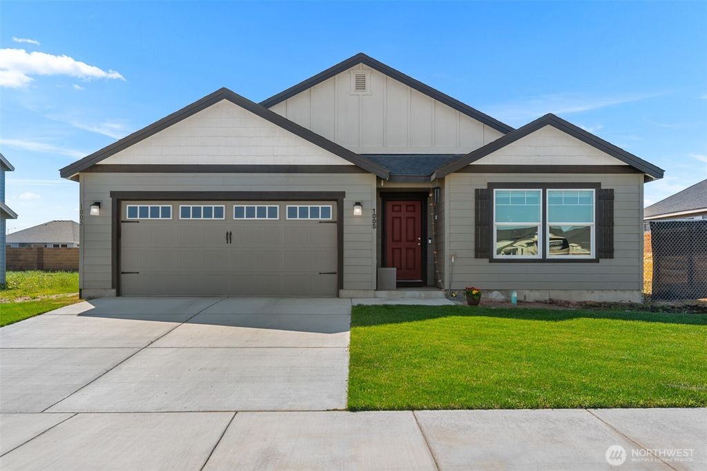 Photo of 1005 7th Avenue NE, Quincy, WA 98848 (MLS # 2516610)