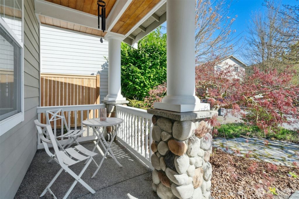 Photo of 2219 240th Avenue SE, Sammamish, WA 98075 (MLS # 2362975)