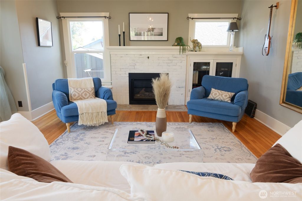 Photo of 333 N 75th Street, Seattle, WA 98103 (MLS # 2374157)