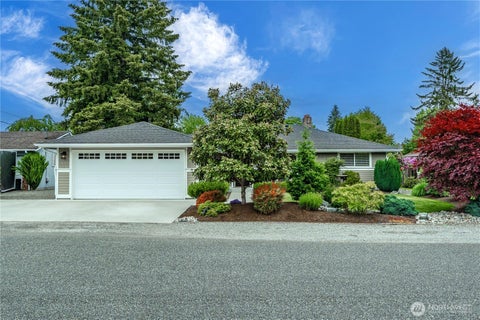 Photo of 123 McElroy Place, Puyallup, WA 98371 (MLS # 2524862)