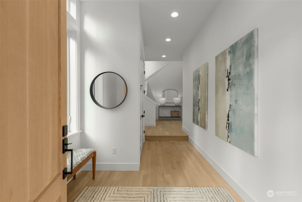 Photo of 7006 NE 134th Street, Kirkland, WA 98034 (MLS # 2255327)