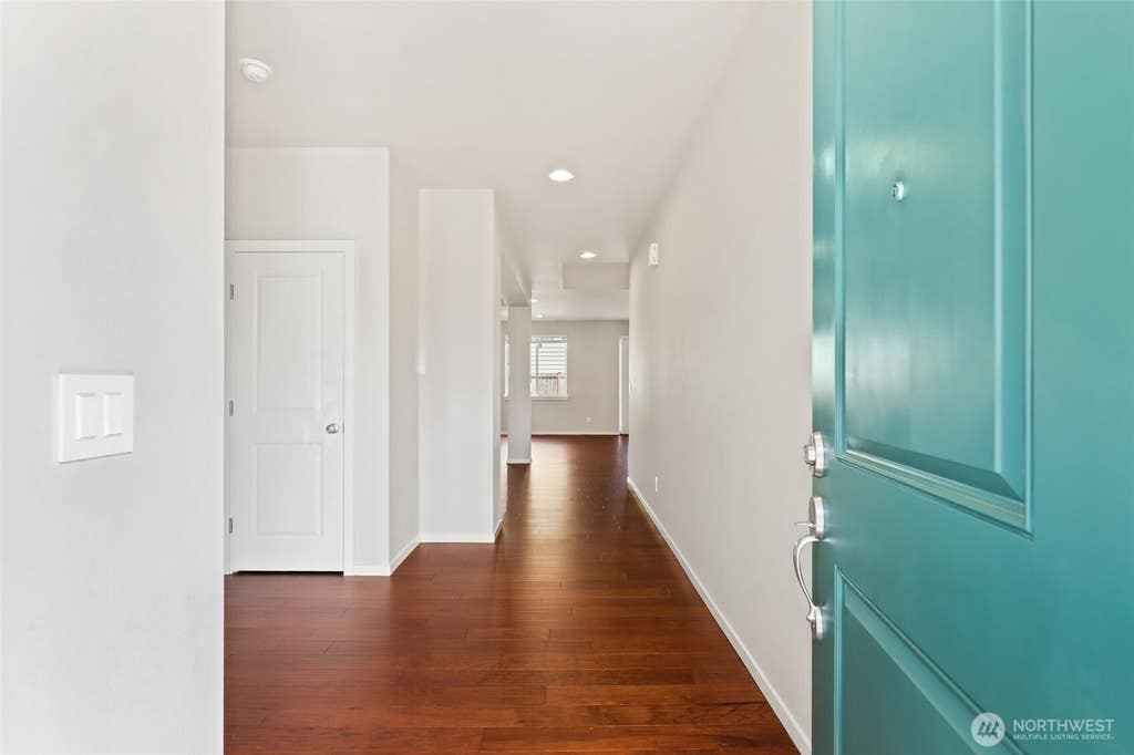 Photo of 24520 96th Avenue S, Kent, WA 98030 (MLS # 2552025)