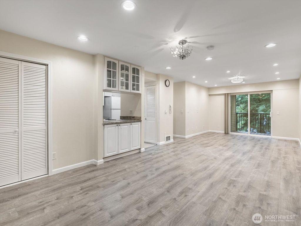 Photo of 14605 34th Street NE #h19, Bellevue, WA 98007 (MLS # 2475886)