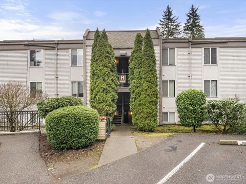 Photo of 14605 34th Street NE #h19, Bellevue, WA 98007 (MLS # 2475886)