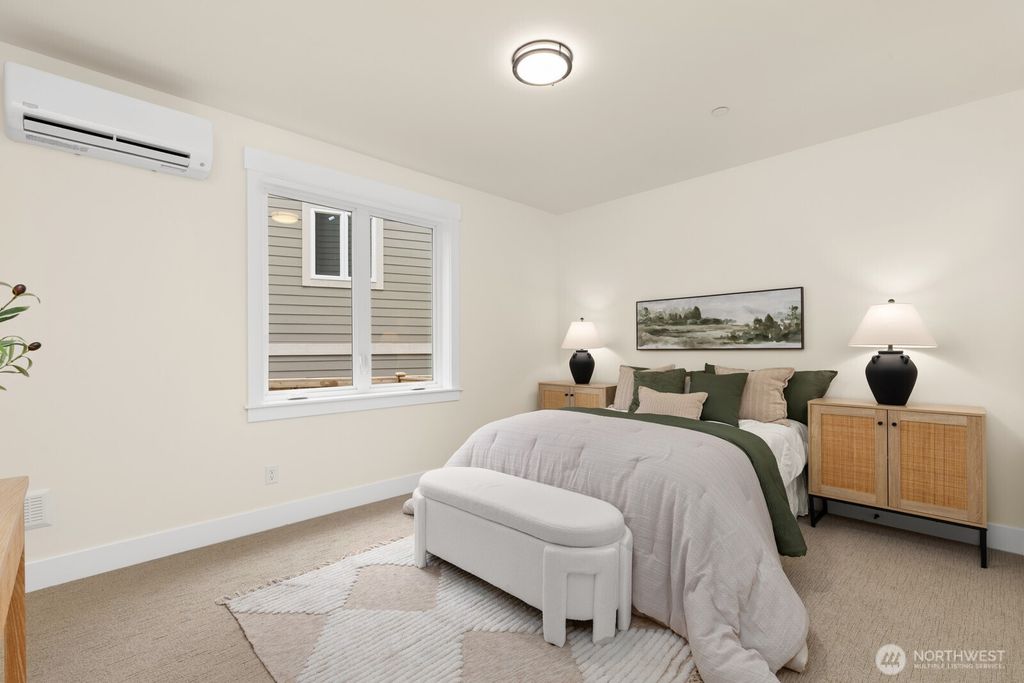 Photo of 815 130th Avenue, Bellevue, WA 98005 (MLS # 2522694)