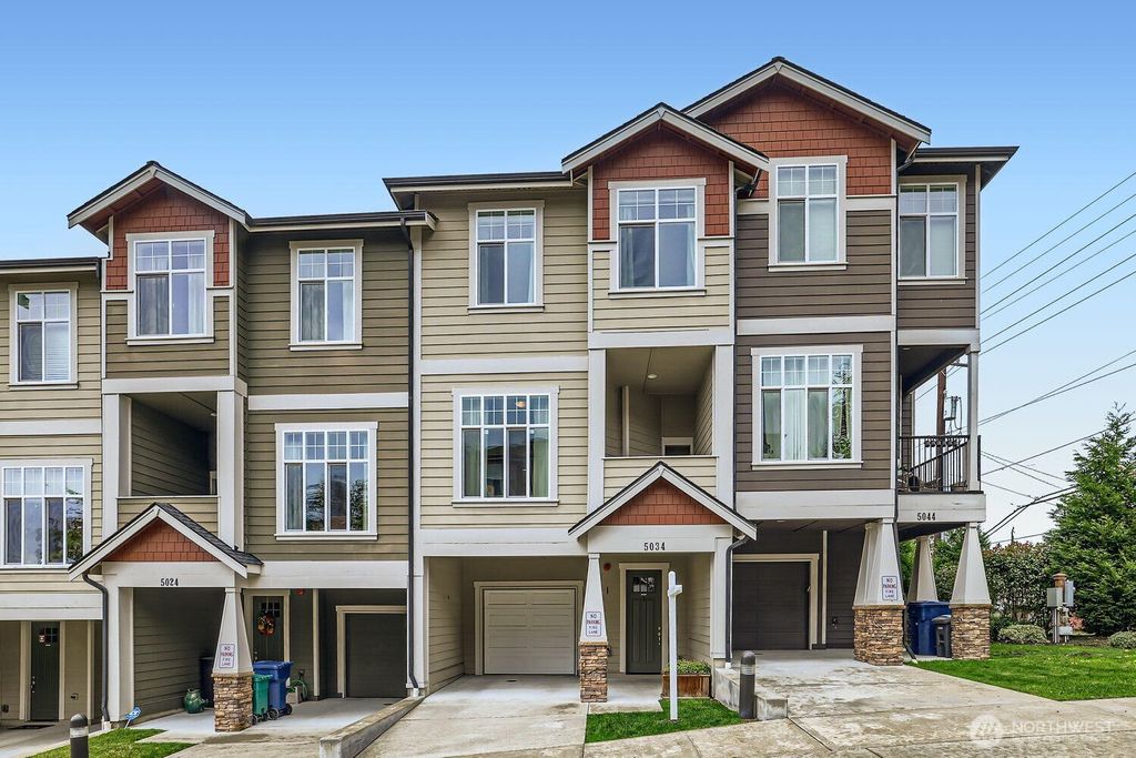 Photo of 5034 S 109th Court, Tukwila, WA 98178 (MLS # 2339077)