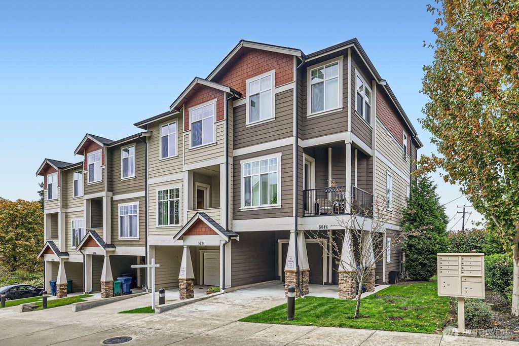 Photo of 5034 S 109th Court, Tukwila, WA 98178 (MLS # 2339077)