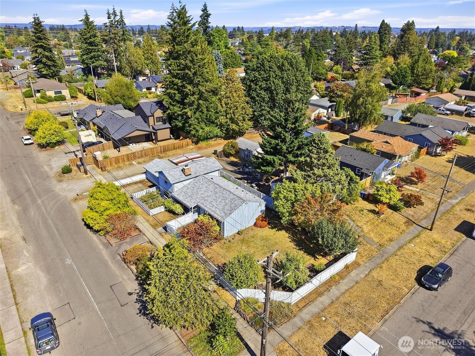 1501 N Huson