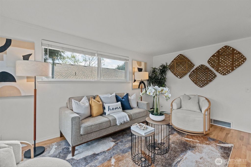 Photo of 16227 15th Avenue SW, Burien, WA 98166 (MLS # 2504369)