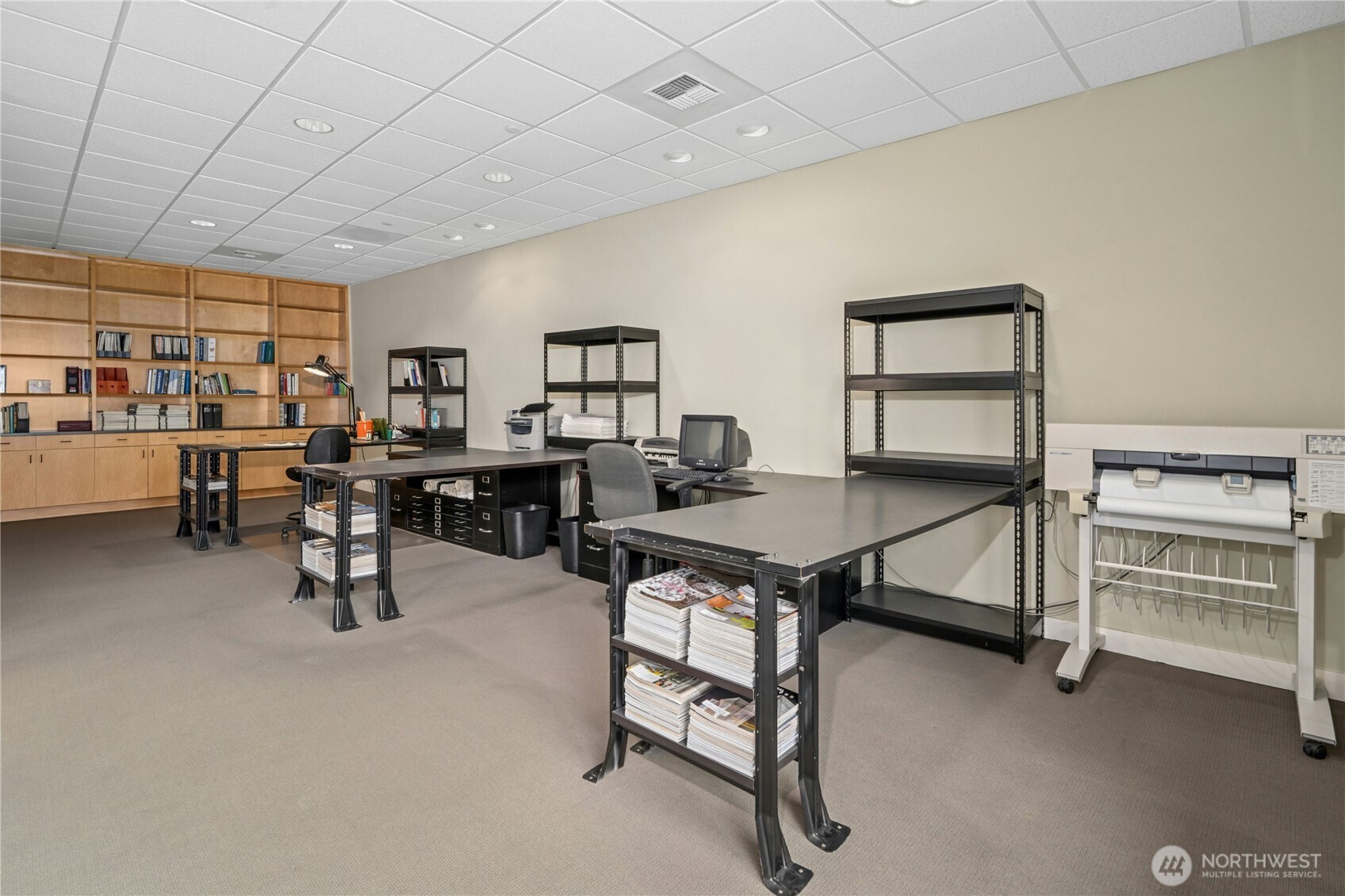 3121 W Government Way Comm 1