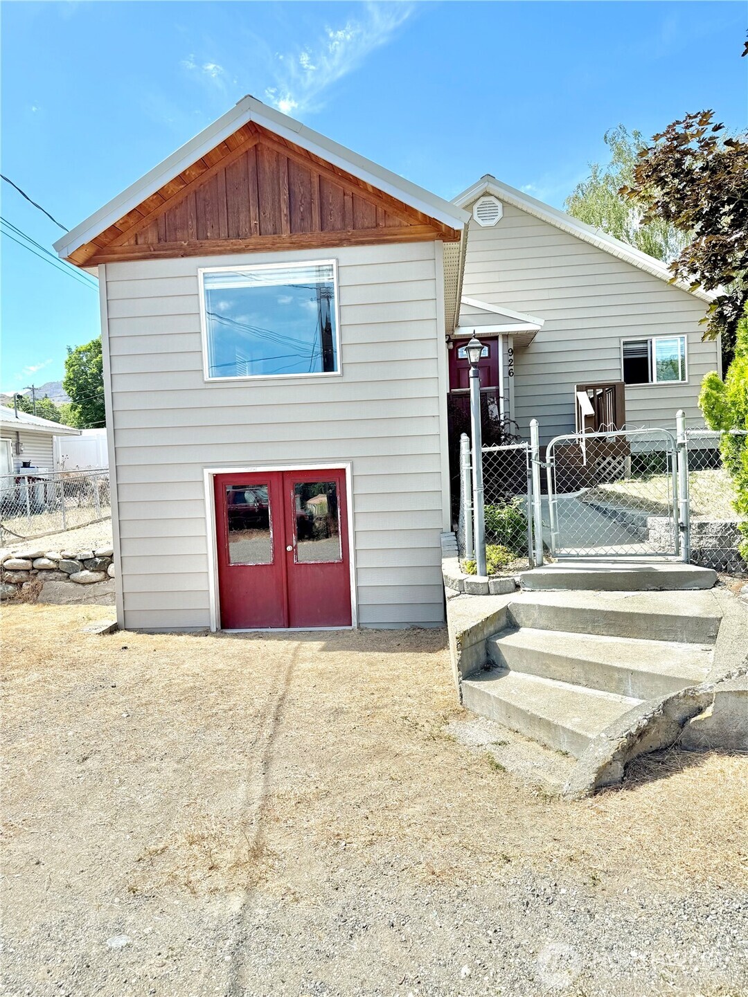 926 S 4th Avenue