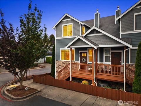 Photo of 14523 16th Park W #B, Lynnwood, WA 98087 (MLS # 2441234)