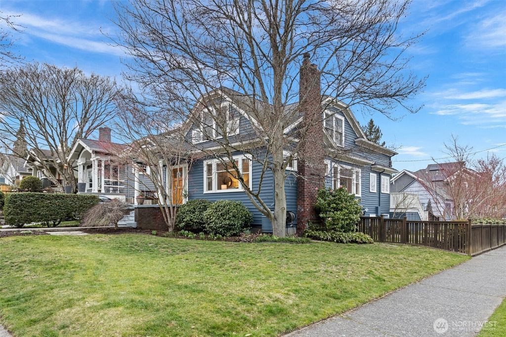 Photo of 2432 E Calhoun Street, Seattle, WA 98112 (MLS # 2330570)