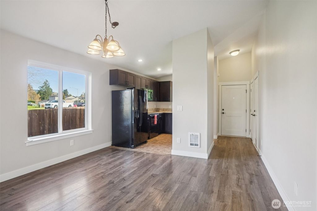 Photo of 50 Hill Drive, Cathlamet, WA 98612 (MLS # 2494678)